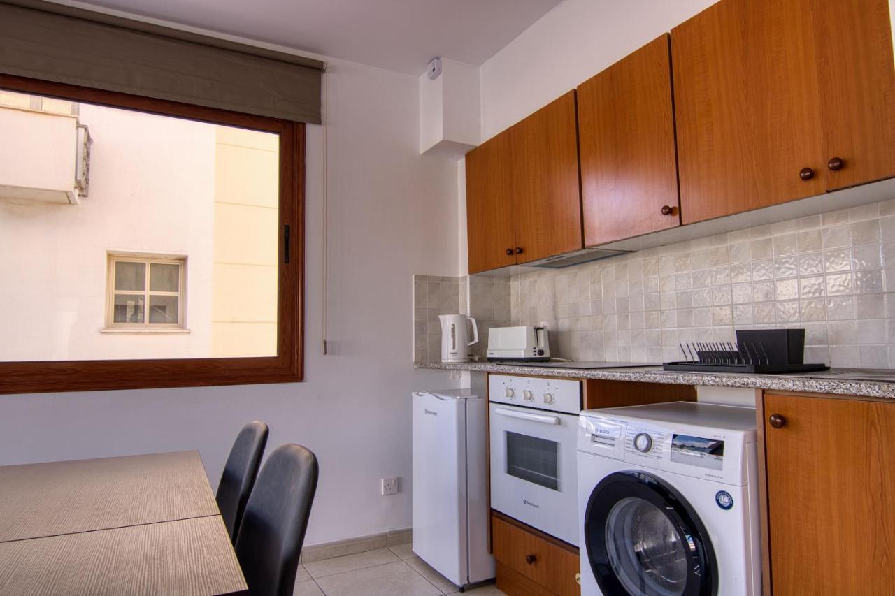 Phaedrus Living: Flat 103 *